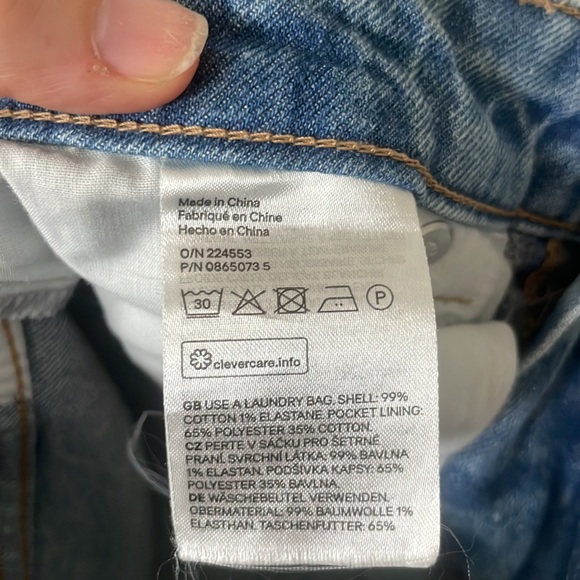 H&M Jean Shorts - Picture 4 of 4